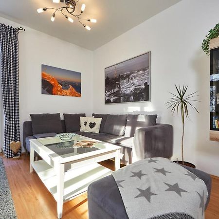 Apartments Alte Villa Гарміш-Партенкірхен Екстер'єр фото
