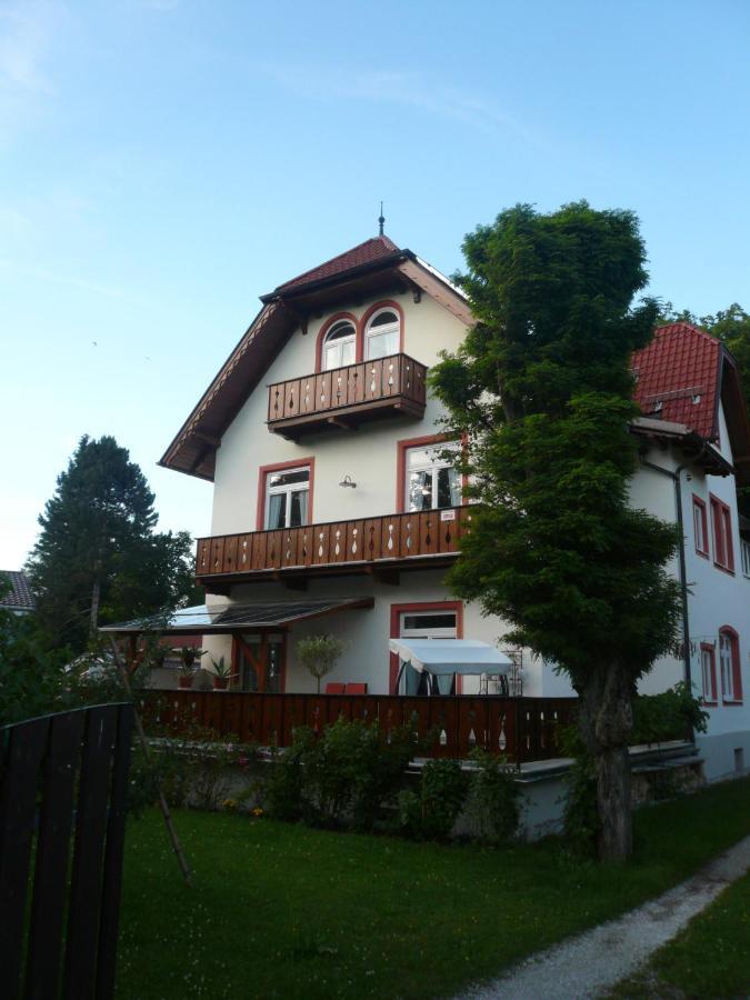 Apartments Alte Villa Гарміш-Партенкірхен Екстер'єр фото