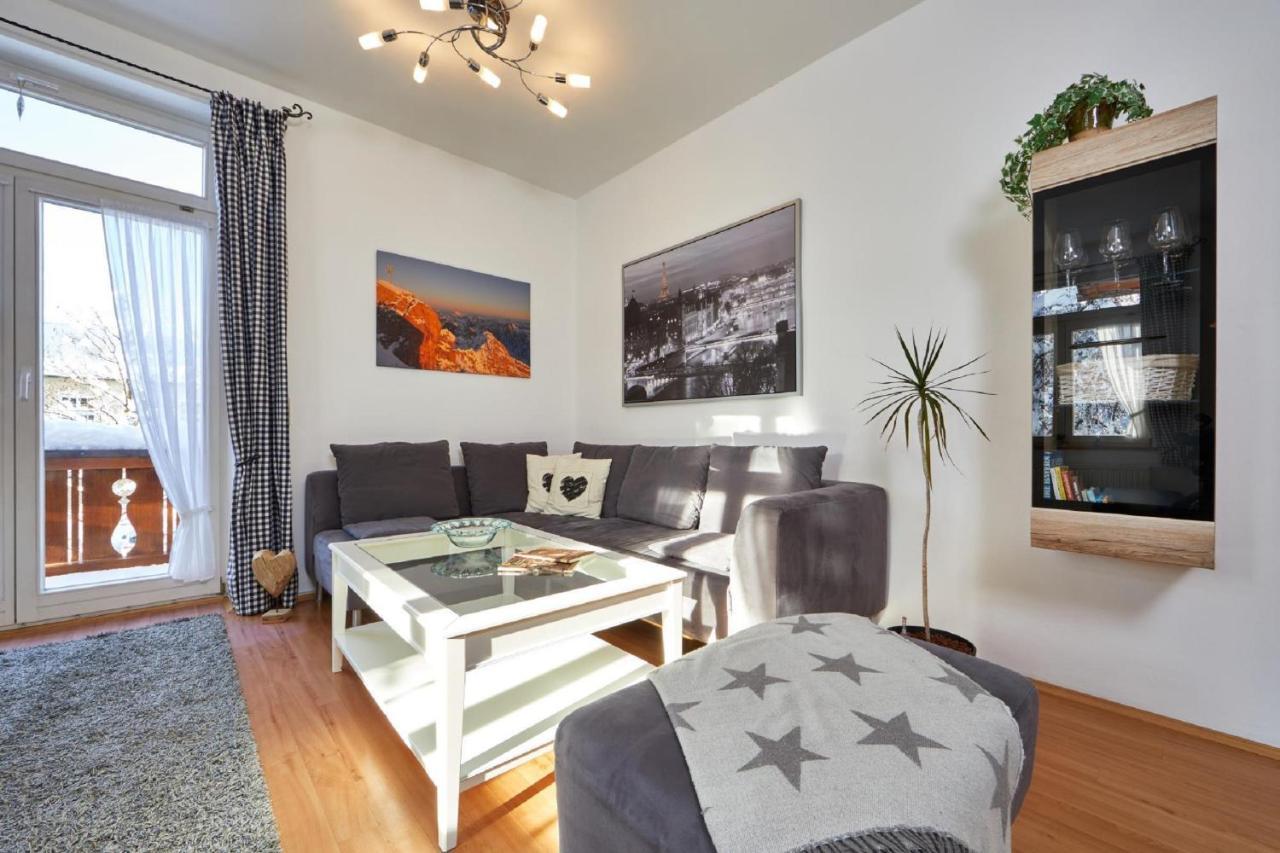 Apartments Alte Villa Гарміш-Партенкірхен Екстер'єр фото