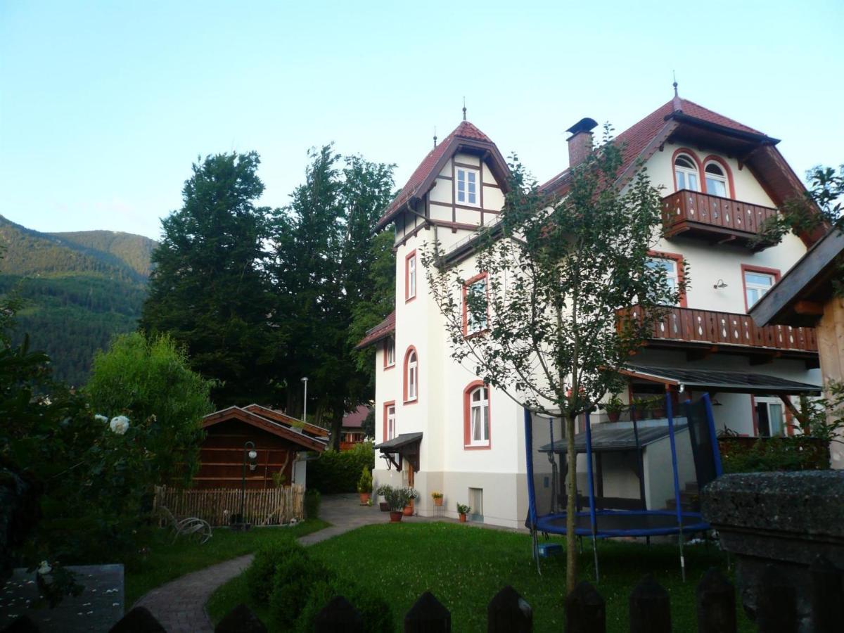 Apartments Alte Villa Гарміш-Партенкірхен Екстер'єр фото
