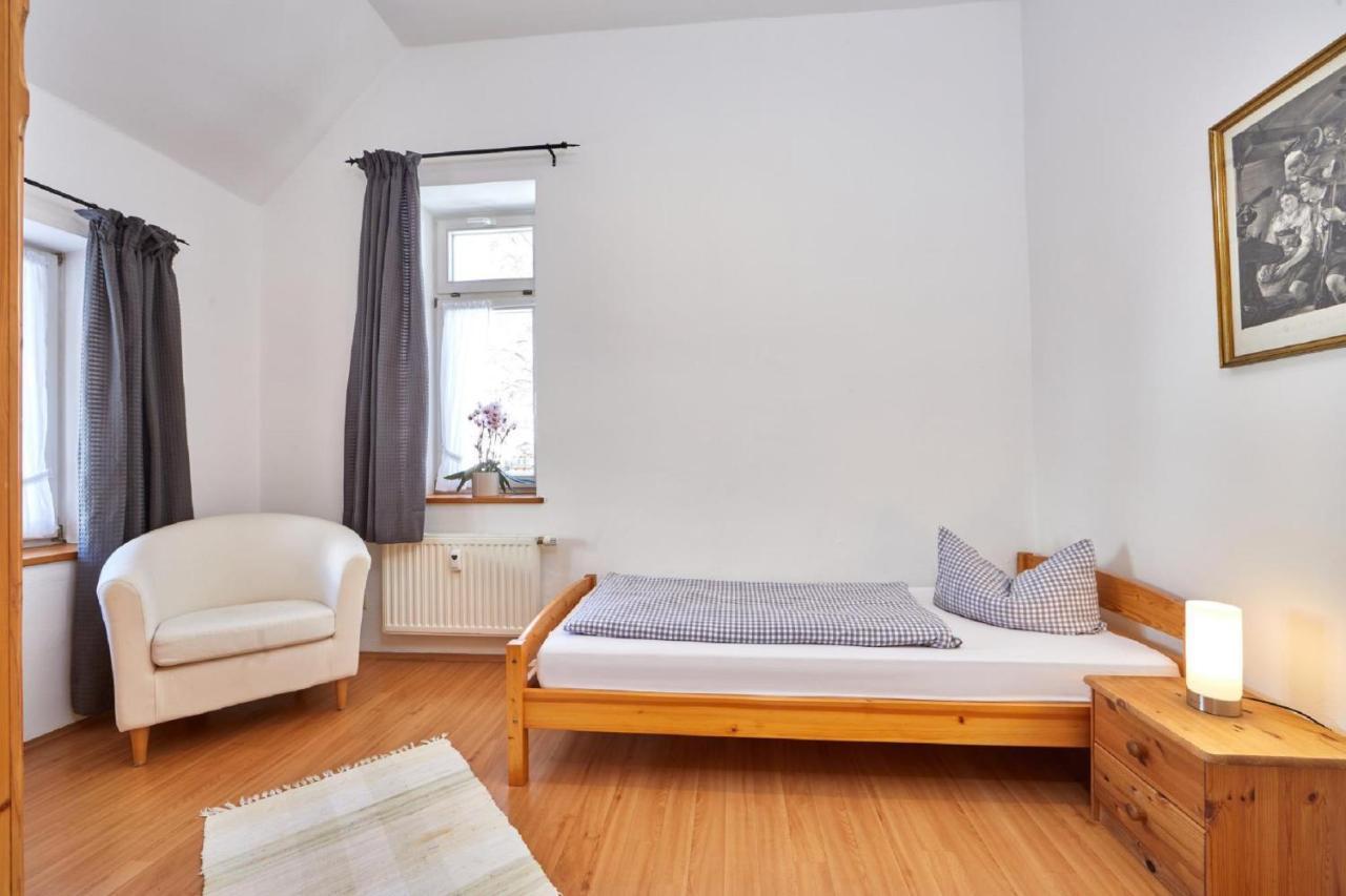 Apartments Alte Villa Гарміш-Партенкірхен Екстер'єр фото
