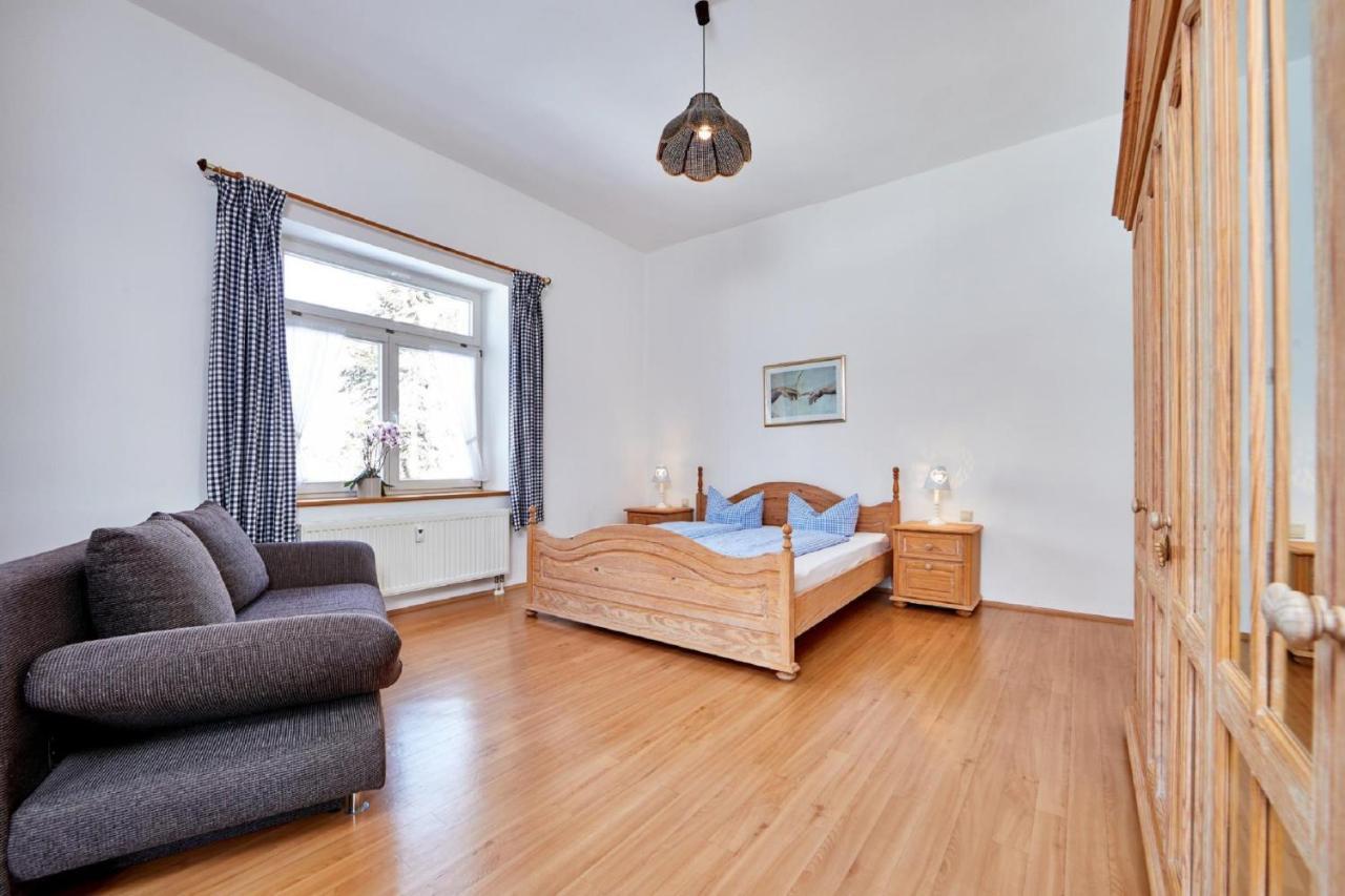 Apartments Alte Villa Гарміш-Партенкірхен Екстер'єр фото