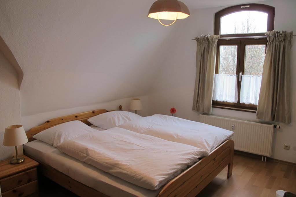 Apartments Alte Villa Гарміш-Партенкірхен Екстер'єр фото